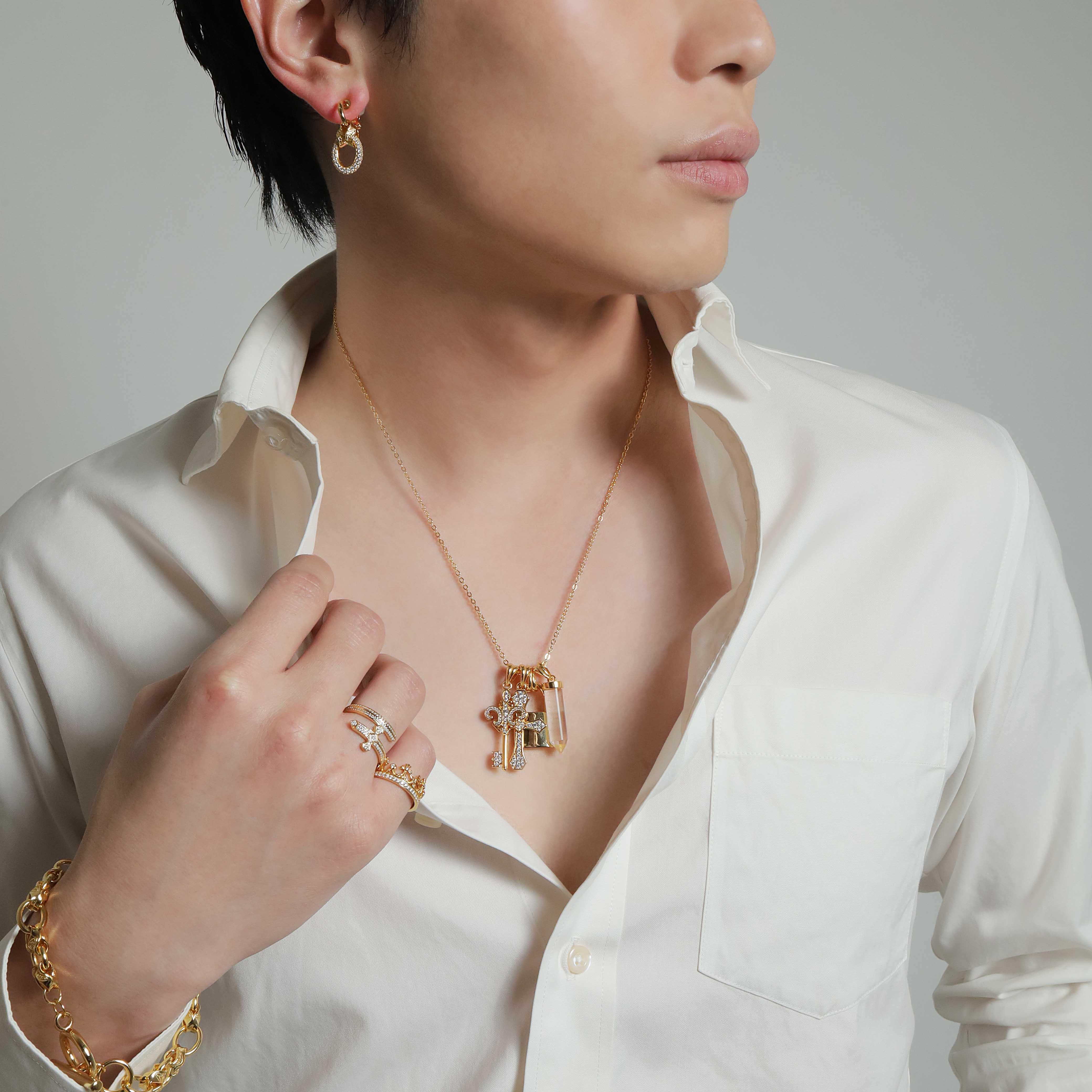 Pierced earrings》Butterfly Shine（Casual） – UnBave