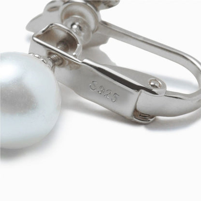《Clip-on earrings》Butterfly Pearl Kiss（Luxe）